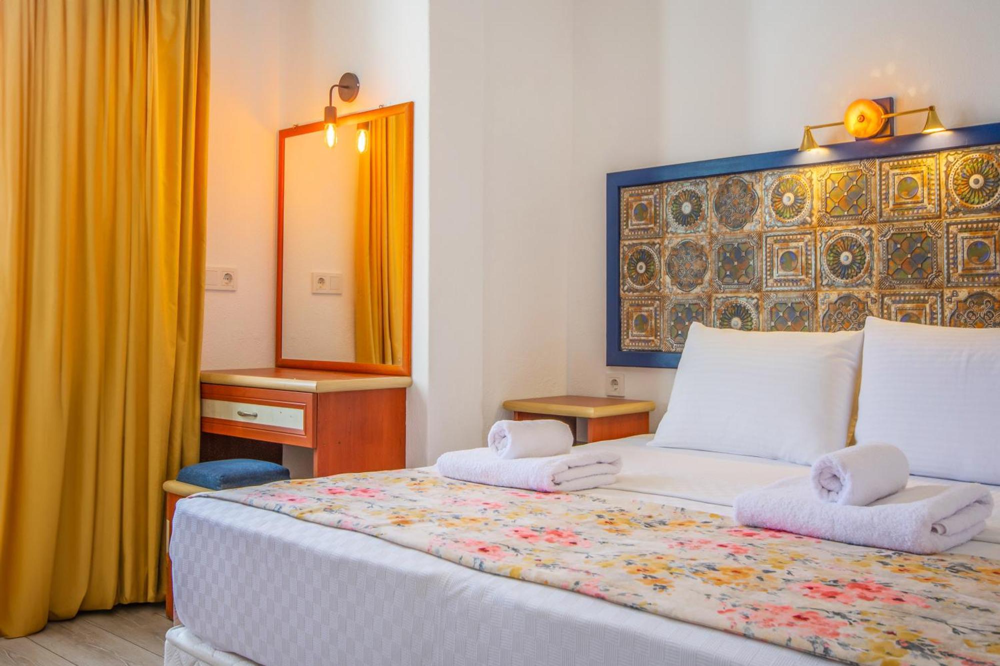 Oezguem Suite Otel Datca Εξωτερικό φωτογραφία